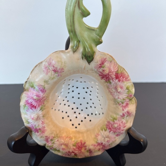 Vintage Porcelain Tea Strainer - Picture 2 of 9